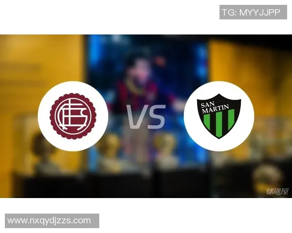 拉努斯与圣马丁的激烈对决揭示了足球战术与团队合作的重要性 拉努斯与圣马丁的激烈对决揭示了足球战术与团队合作的重要性